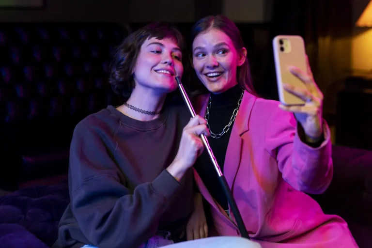 Hiper-personalizacja w czasie rzeczywistym: Jak AI zmienia ofertę na stronie, zanim klient zdąży przewinąć w dół?