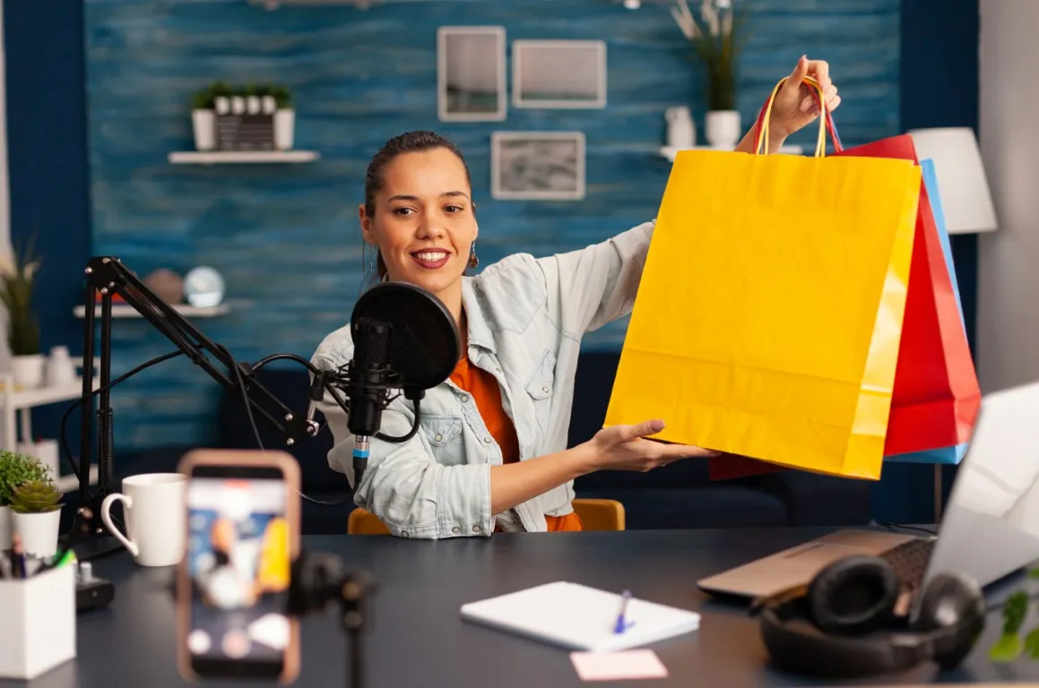 TikTok Shop Seller Center — panel sprzedawcy i zakładka Shop w aplikacji TikTok
