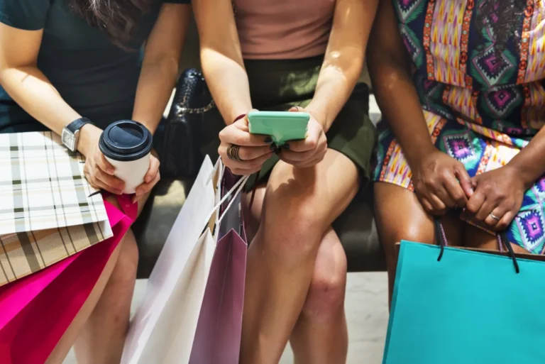 Podatki przy sprzedaży na TikTok Shop w PL – VAT, PIT, JPK, KSeF